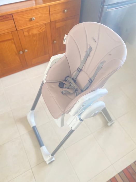 Cadeira de refeiçao BABIFY com progressao de crescimento