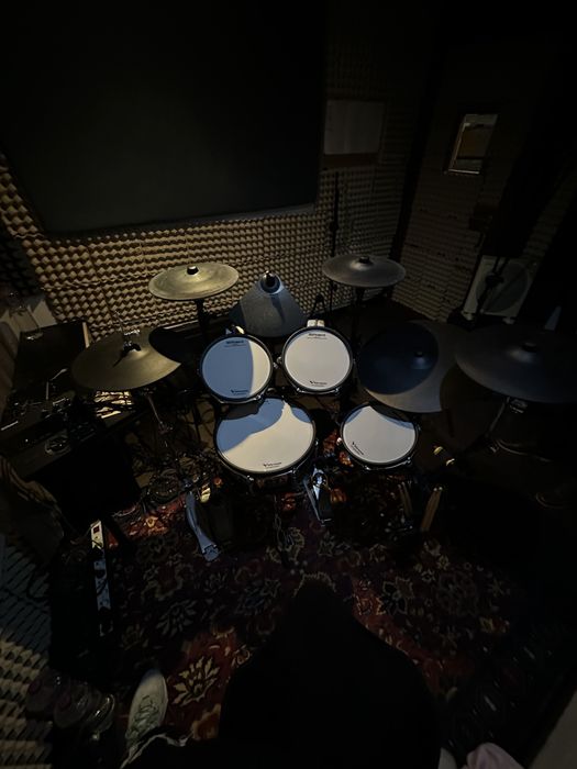 Bateria Roland TD-27KV2 V-Drums com Extras