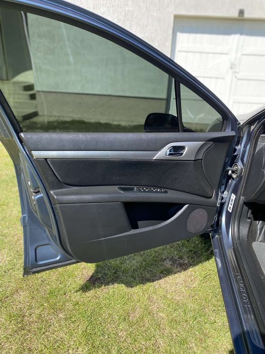 Пежо 407 SW Pegout 407 Sw дизель