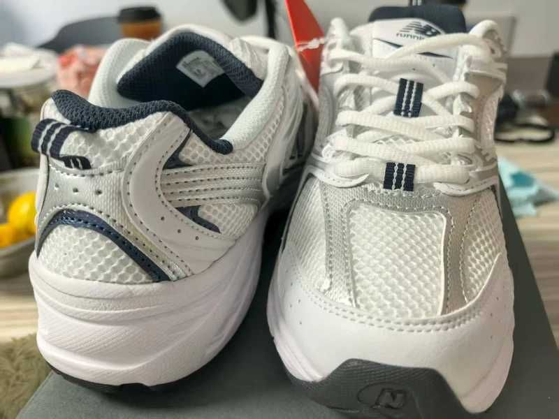 ButyNew Balance 530 White_Trampki_rozmiar.43