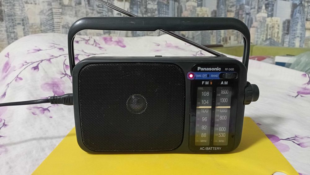 Радиоприемник Panasonic RF-2400