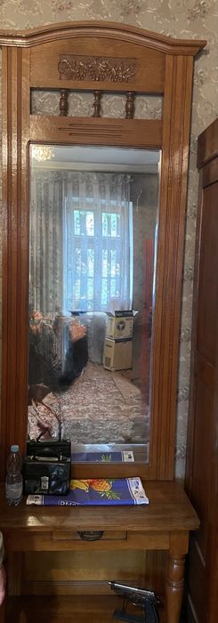 Старинное зеркало, трюмо.