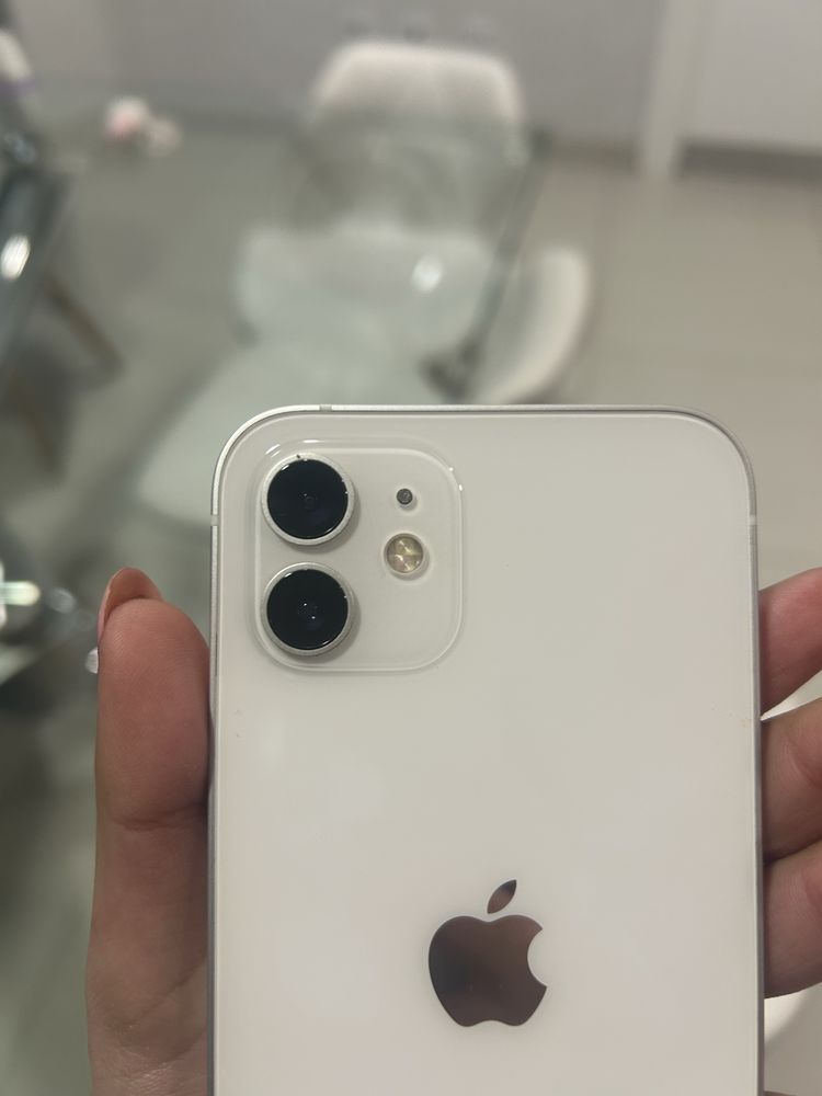 Iphone 12 64gb capacidade.