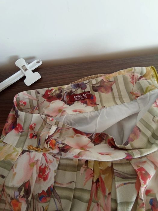 Piękna długa spódnica kolorowa maxi