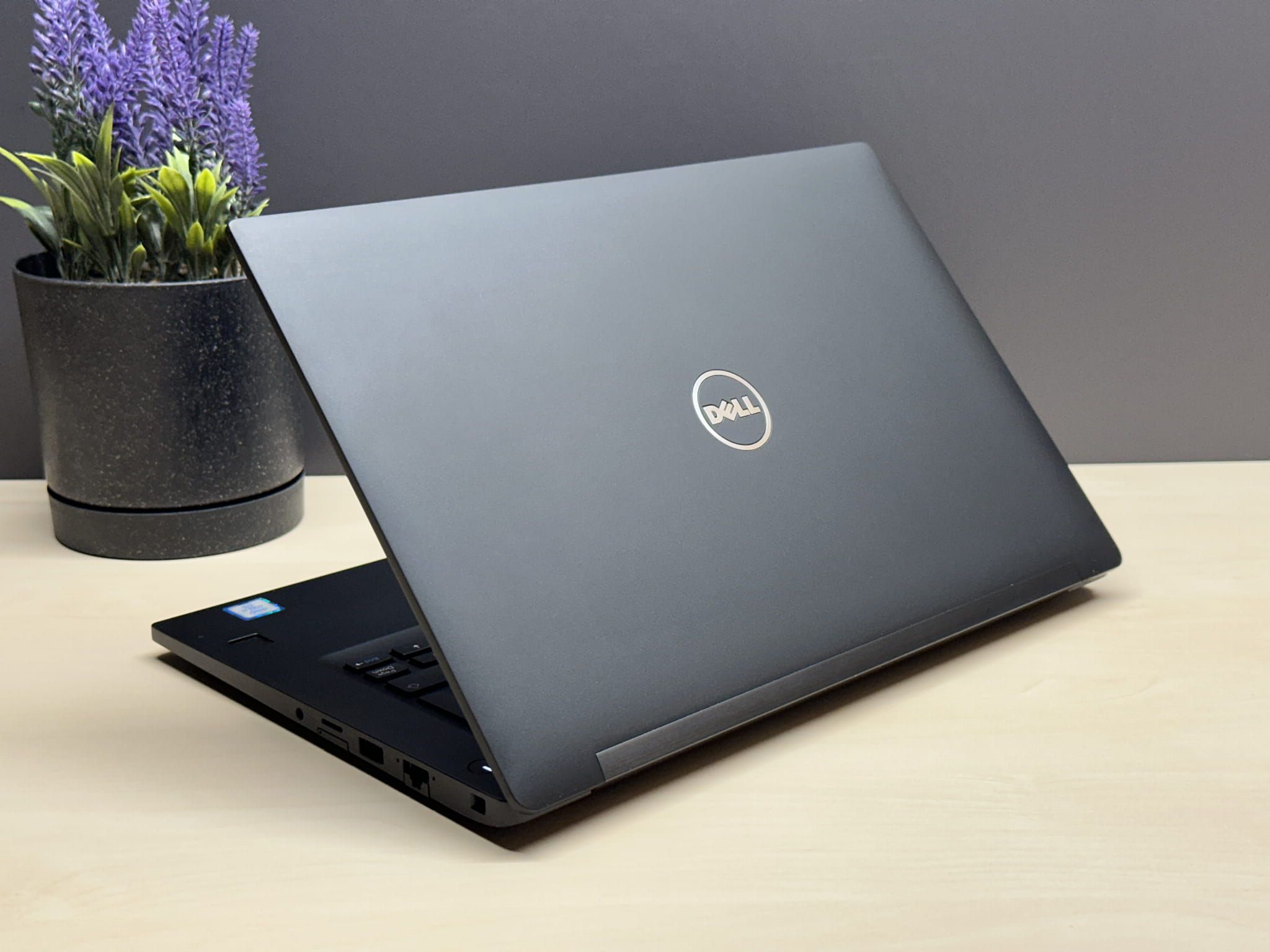 Laptop DELL Latitude 7480 | i7-6600U / FHD / 16GB RAM / 256GB