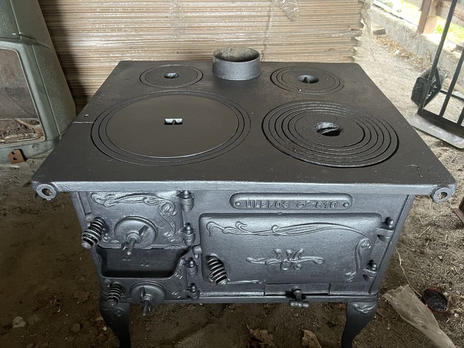 Чугуная печь для приготовления пищи Jotul
