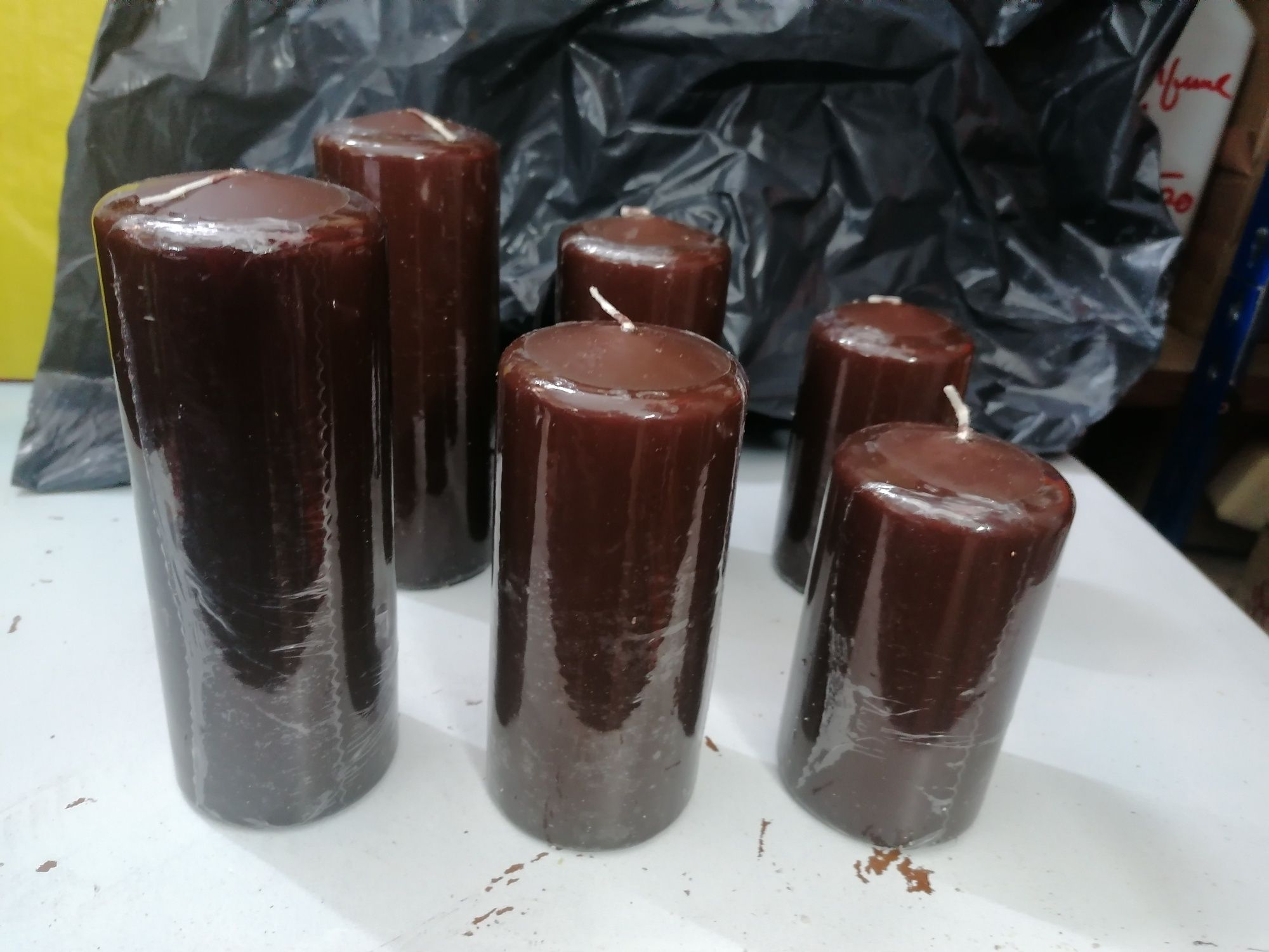 Velas novas para desocupar