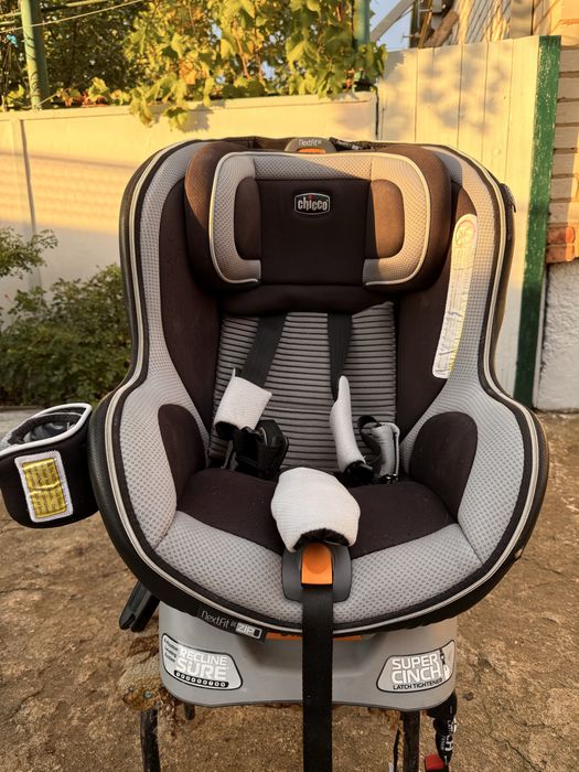 Продам Chicco NextFit Zip