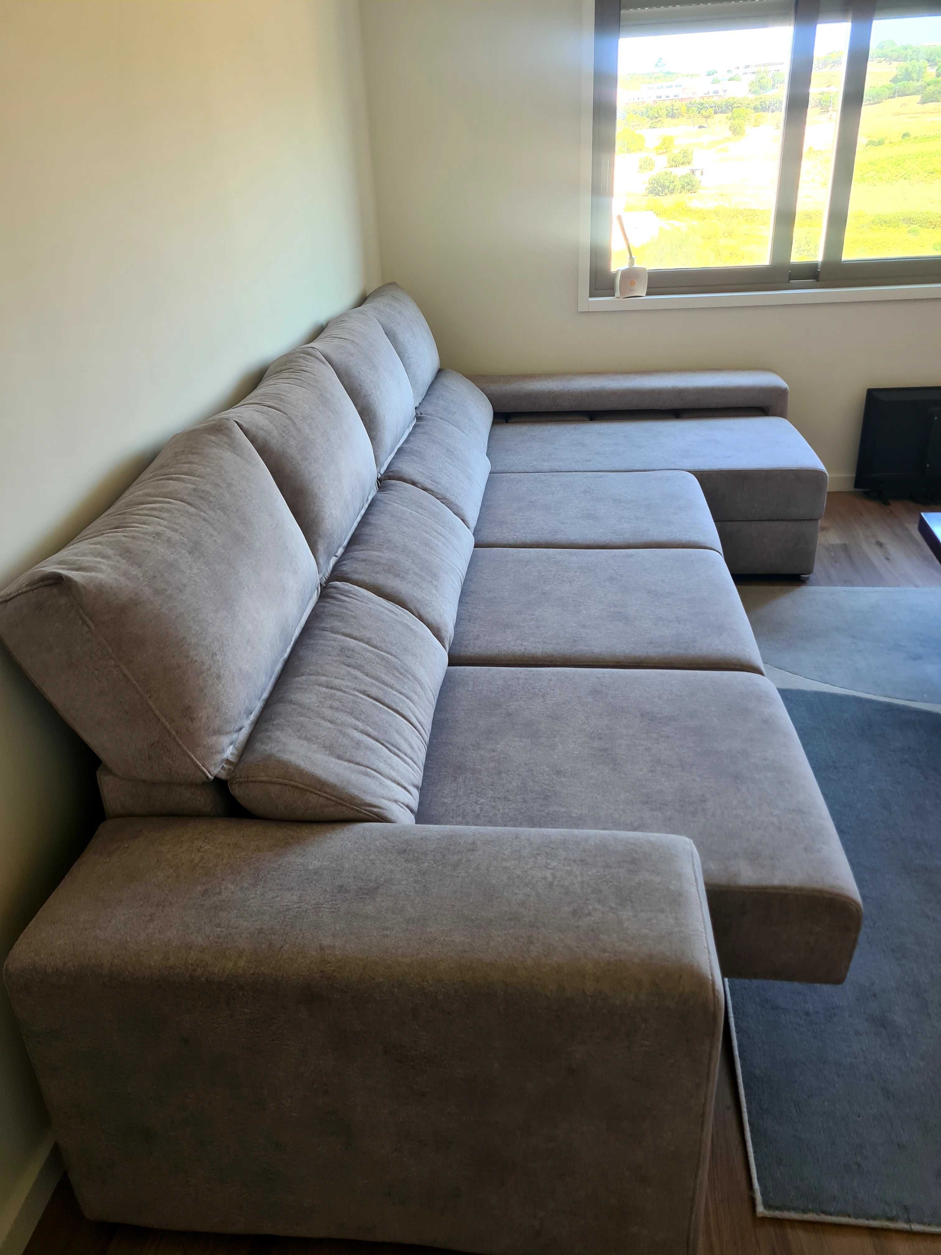 Sofá Chaise Longue Semi Novo muito estimado