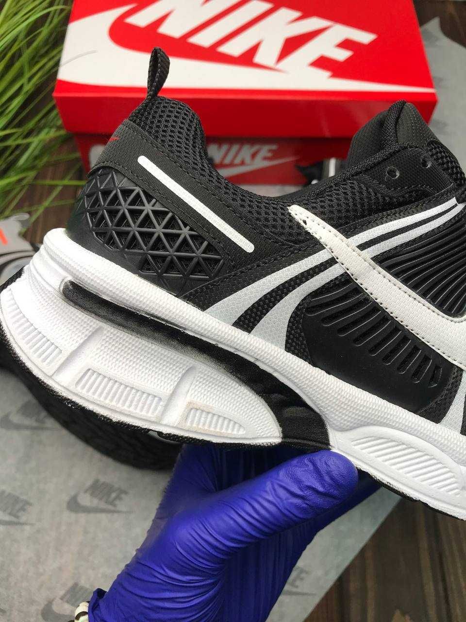 42 (26.5 см) 43 (27.5 см) Кроссовки Nike Zoom Vomero 5 Black White