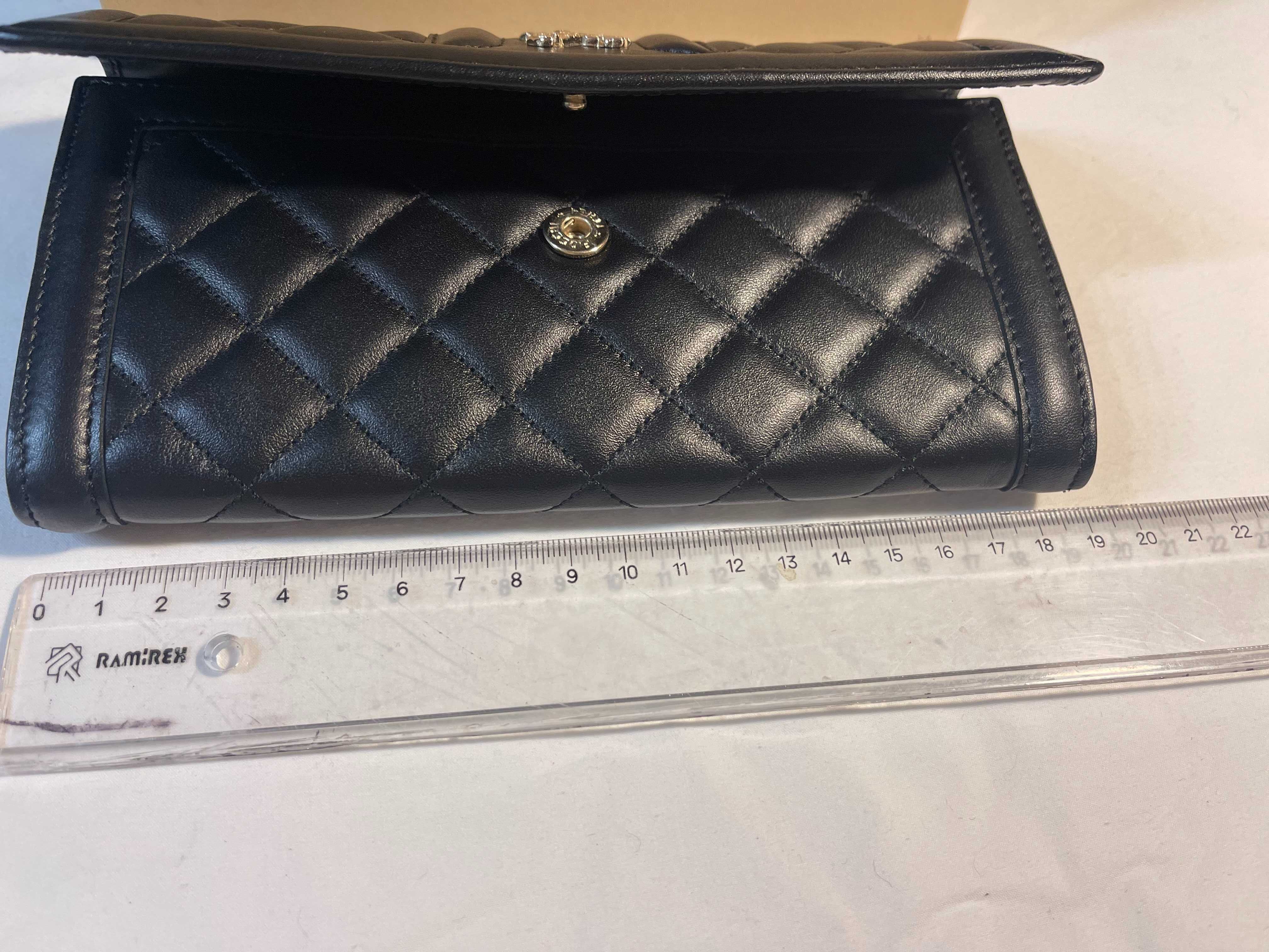 Burberry | Carteira em pele verdadeira | cor preta | Nova