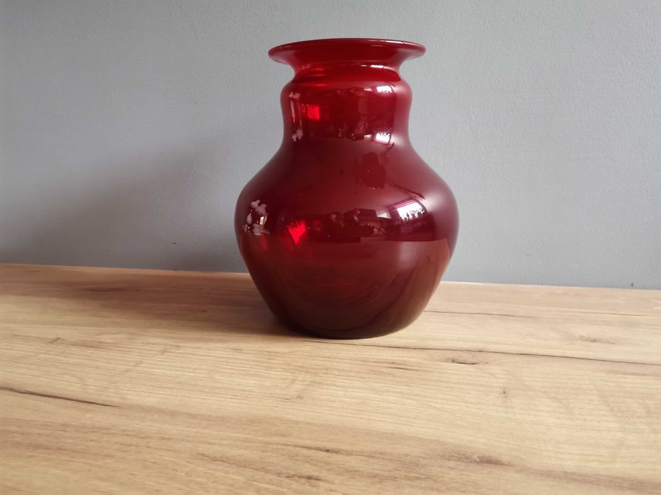 Stary czerwony, rubinowy wazon Sudety / Barbara design PRL