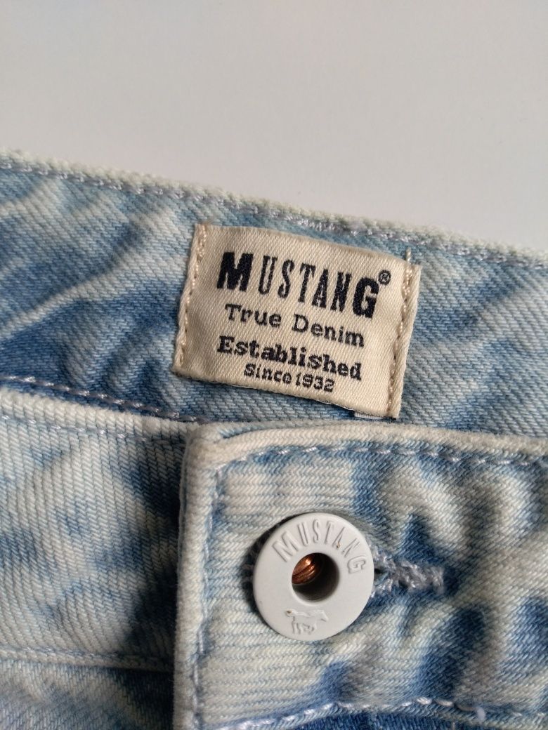 Mustang spodnie jeans niebieskie 38