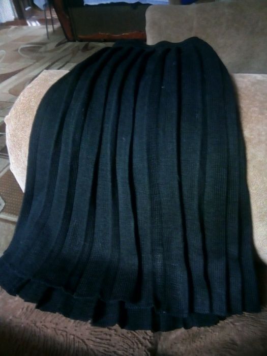 Юбка вязанная школьная.