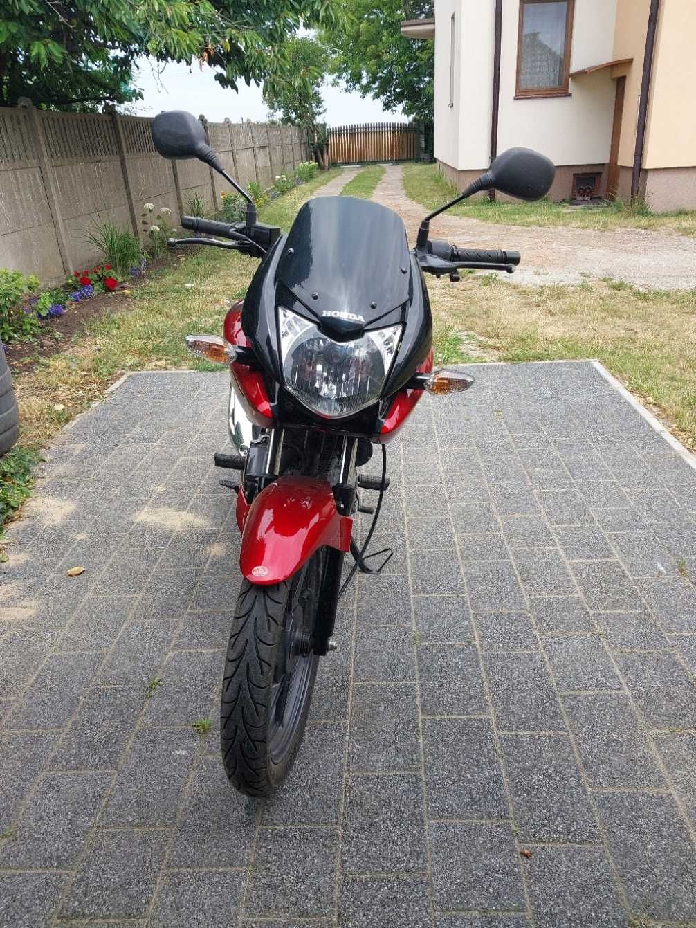 Motocykl Honda CBF 125