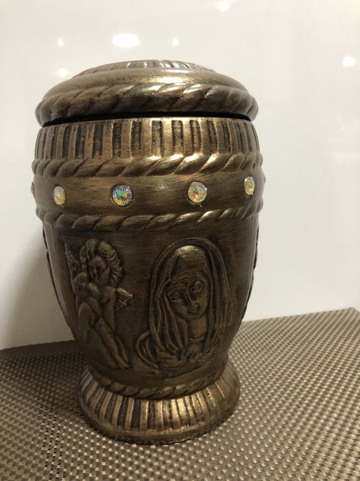 Поховальні урни "Свіча" та "Ангел"