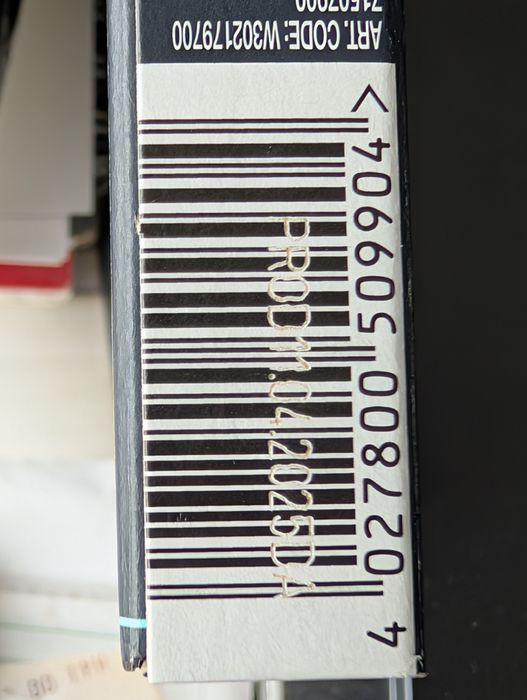 Леза Wilkinson Sword Quattro Titanium 4 Sensitive, 8 шт за ціною 4 шт.