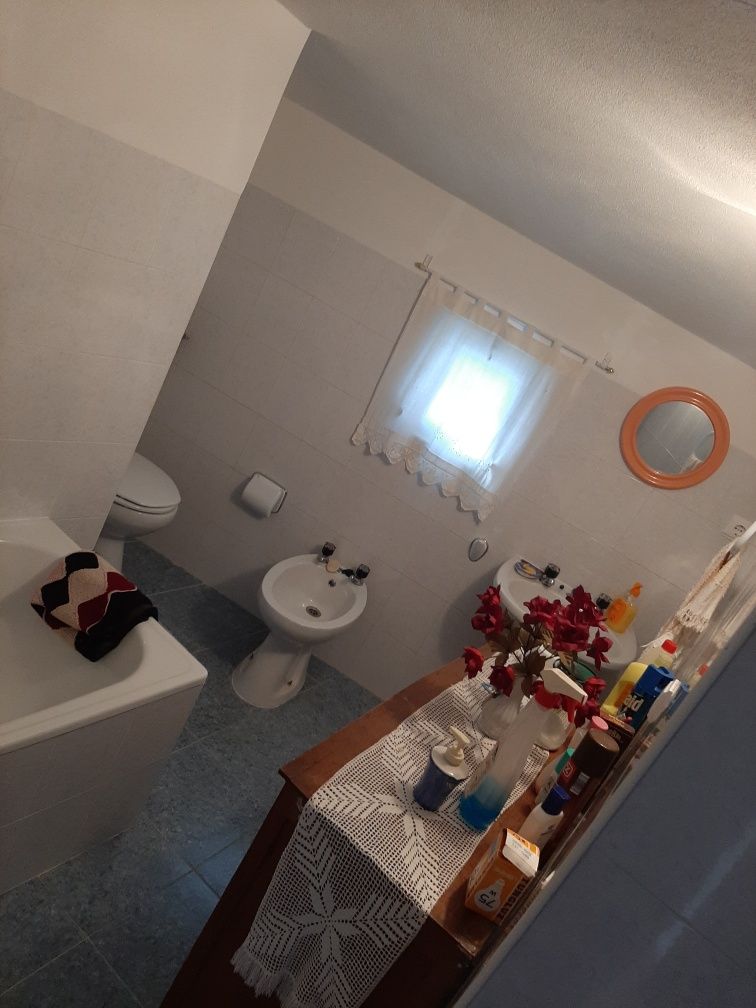 Vende-se Moradia