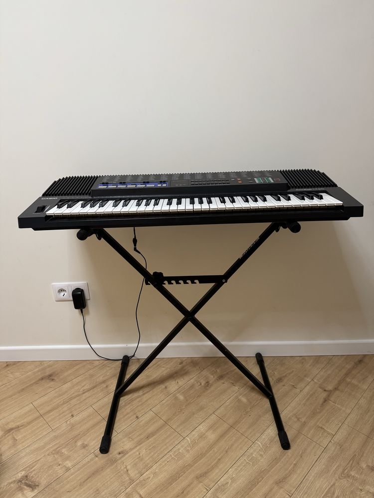 Синтезатор Casio