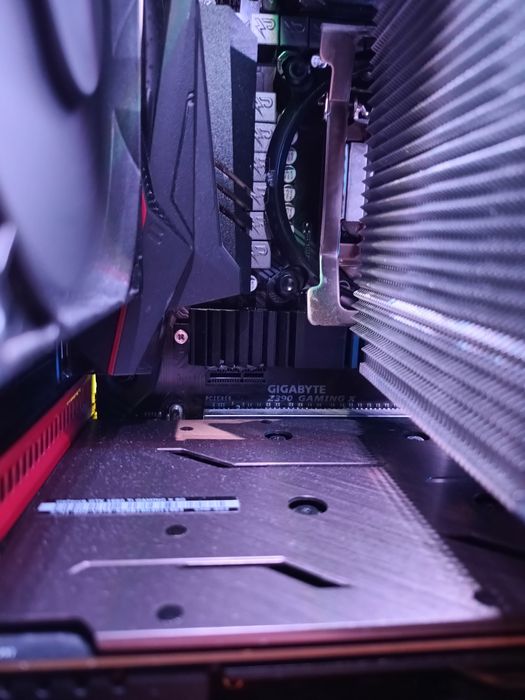 i5  9400f plus płyta gigabyte z390 gaming X