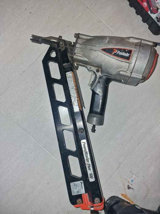 PowerMaster Plus 100 (model PSN100) gwoździami