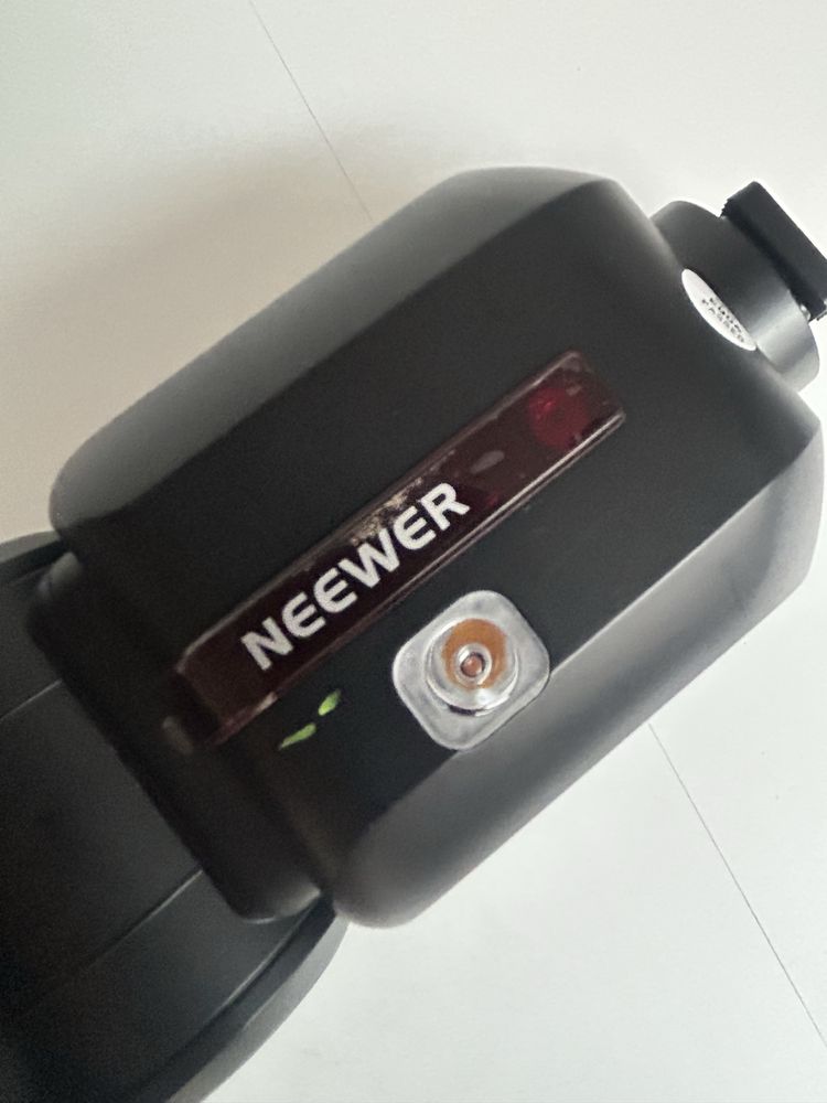 Neewer lampa błyskowa Z2