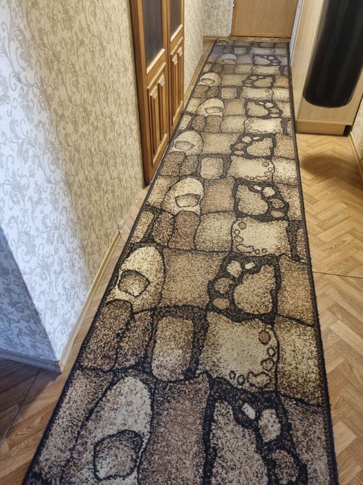 Продам ковровую дорожку