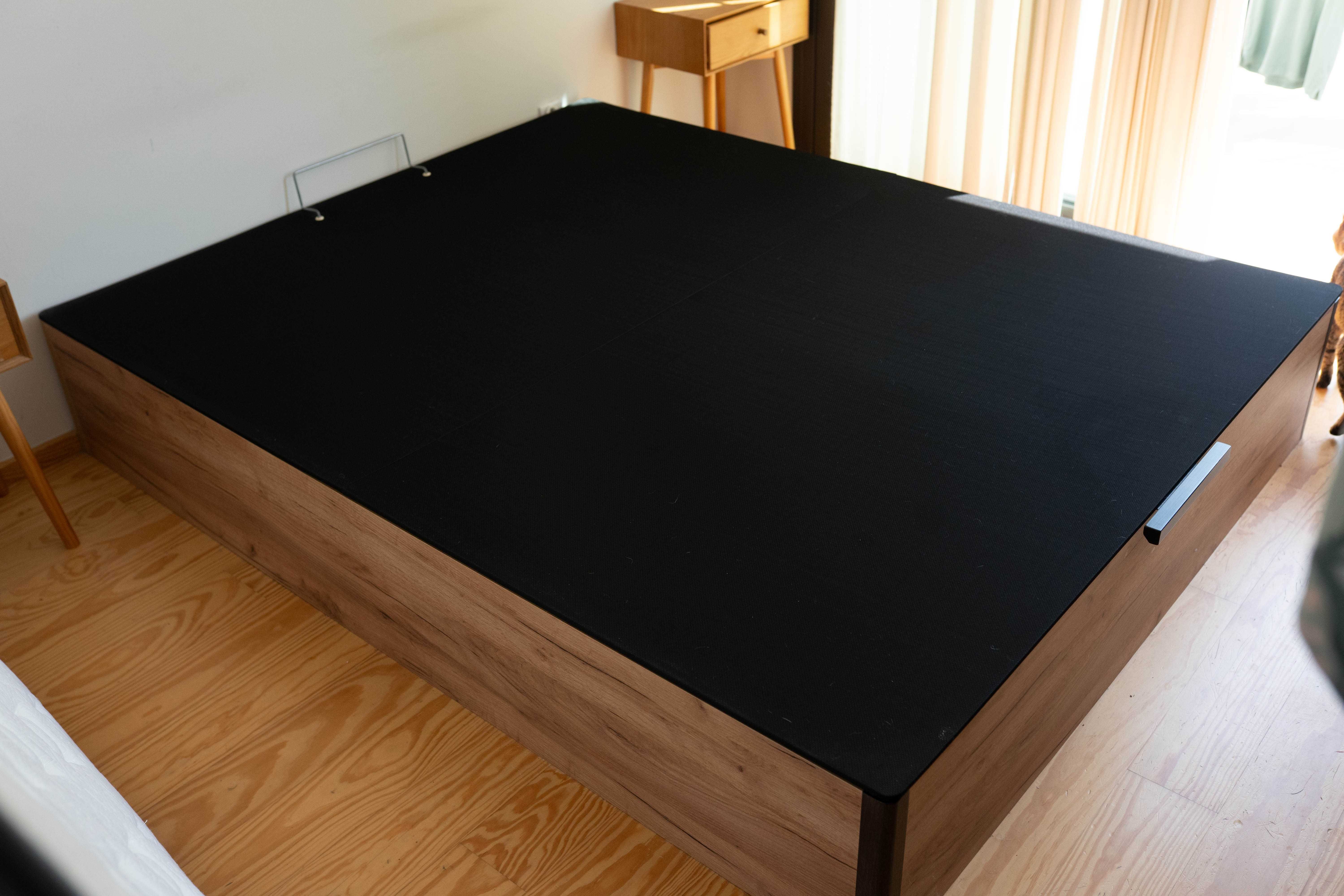Base Sommier para 160x200cm em excelente estado