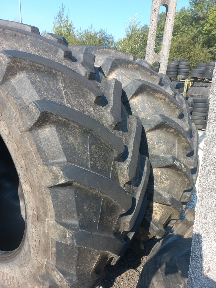 Opony 710/70R38 Treleborg.
