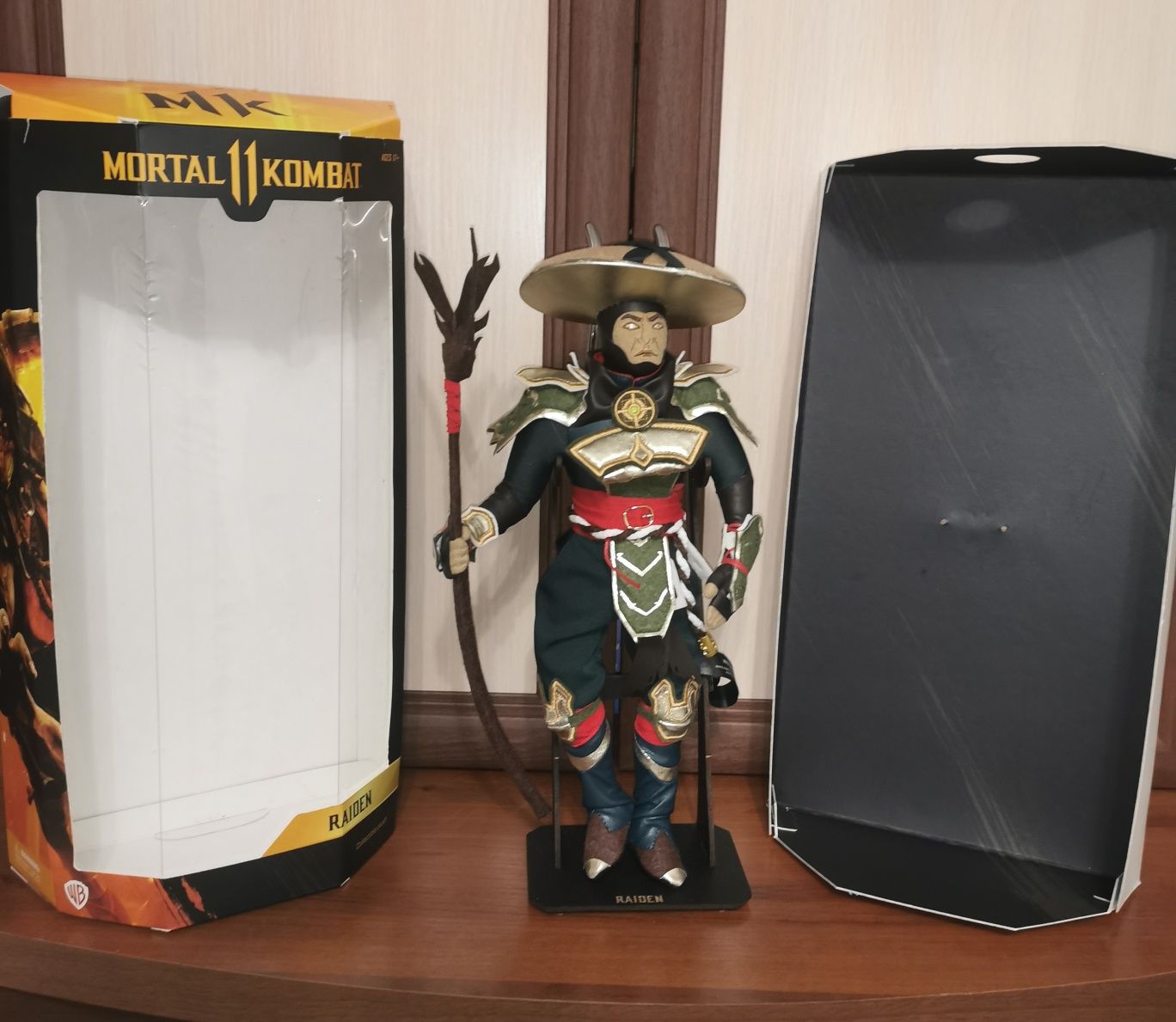 Продам мягкую игрушку Mortal Kombat 11