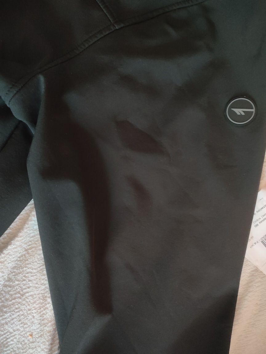 Kurteczka męska Hi Tec Softshell rozmiar XXL ale pasuje na xl nawet du