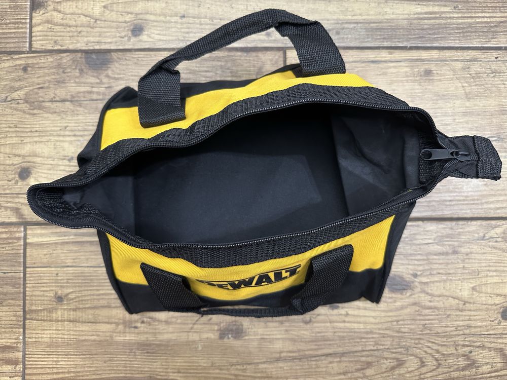Torba narzędziowa DeWalt (dł. 28 cm x szer. 24 cm x wys. 16 cm)