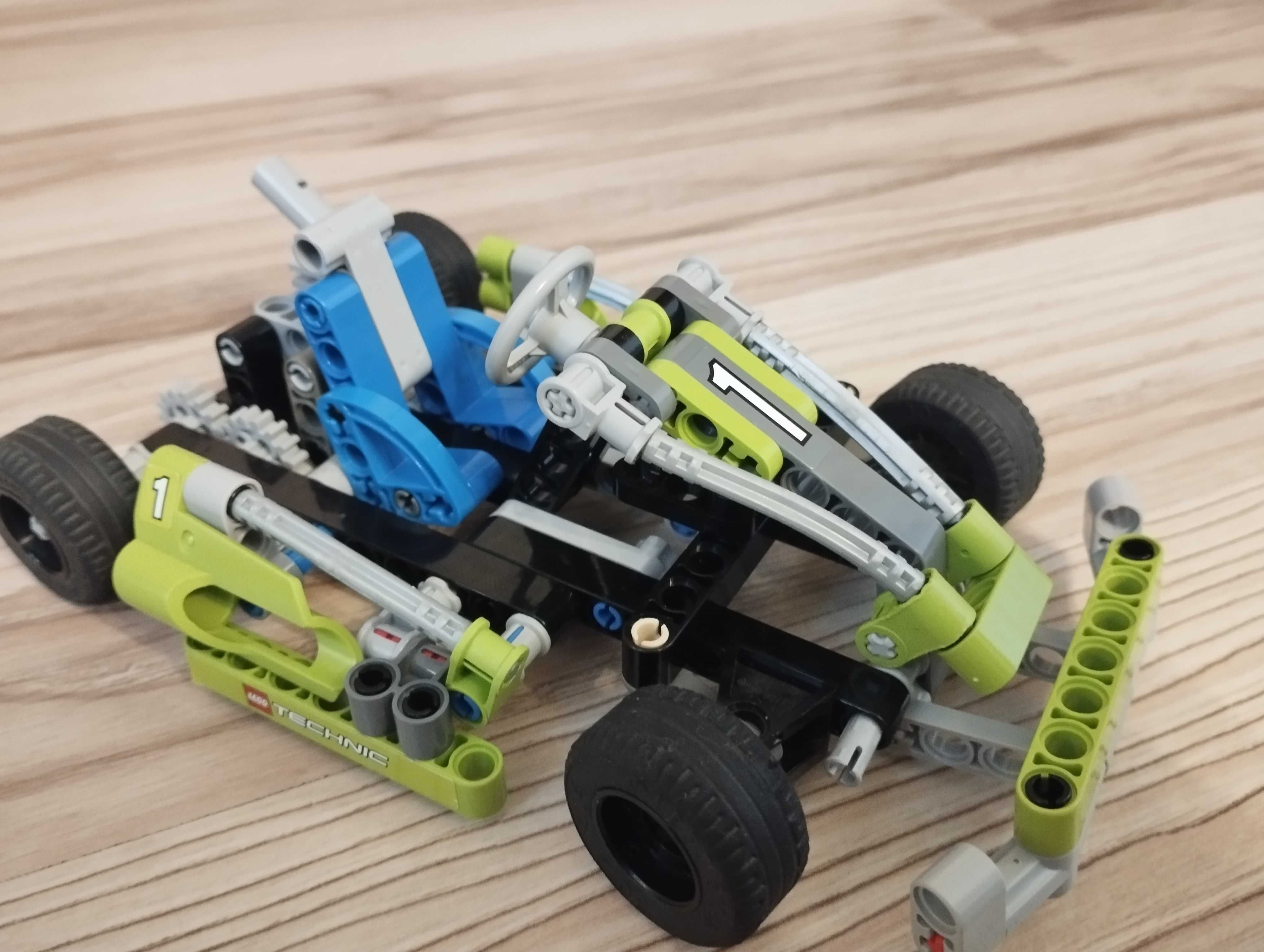 Lego Technic 8256 Gokart Pojazd Auto Wyścigowe Skrętne Koła