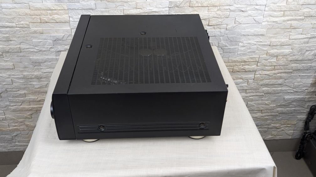 Pioneer A-702R Potężny wzmacniacz stereo