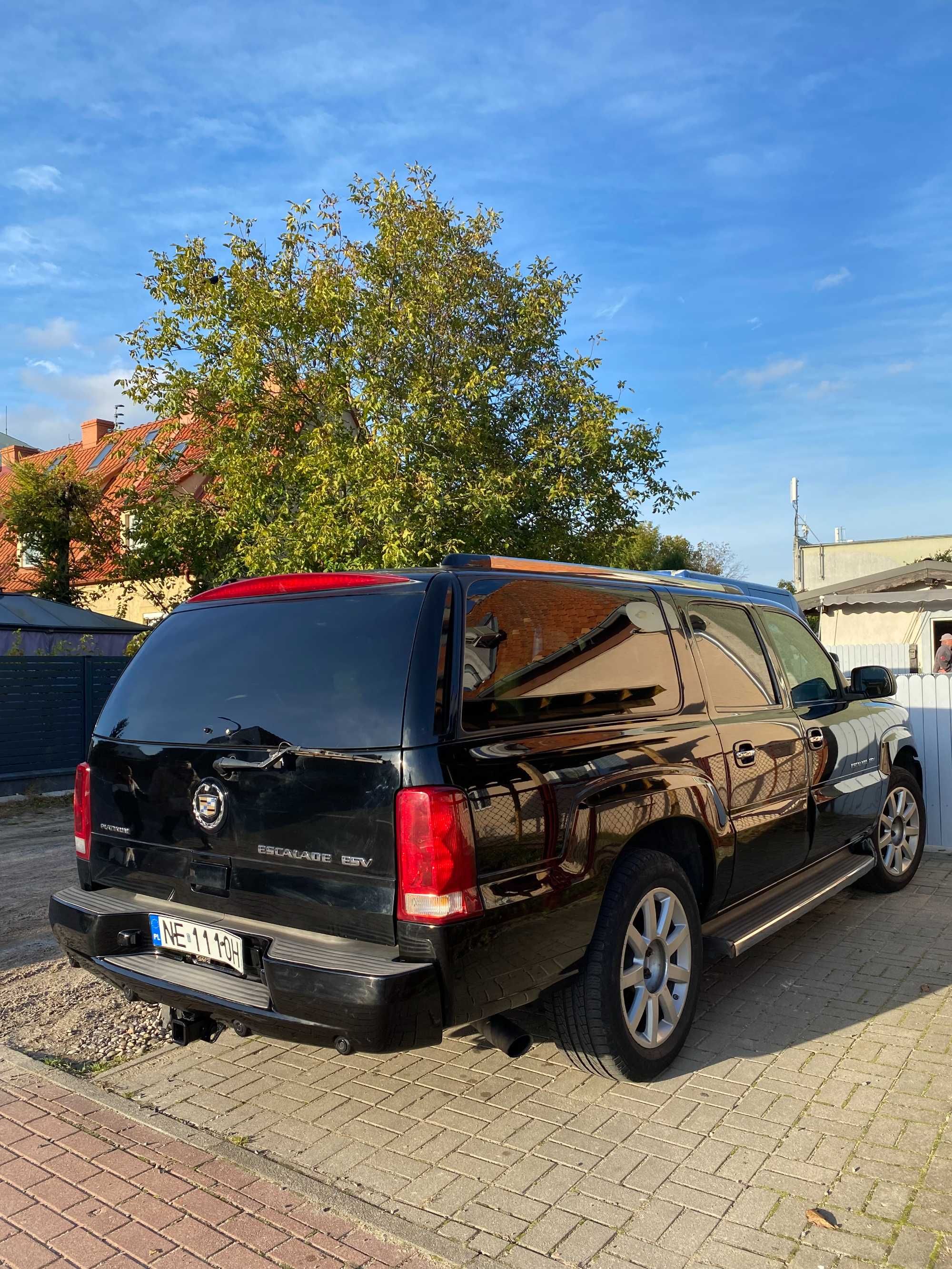 Sprzedam Cadillac Escalade rocznik 2005 bezyna -lpg