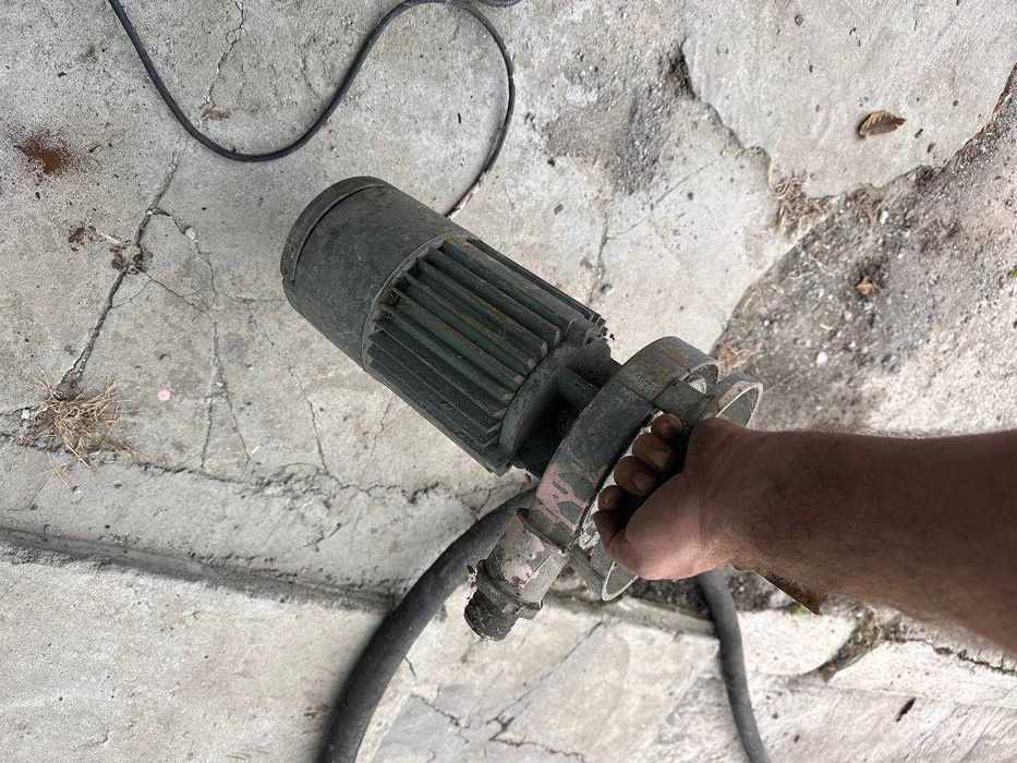 водяной насос глубинный в колодец