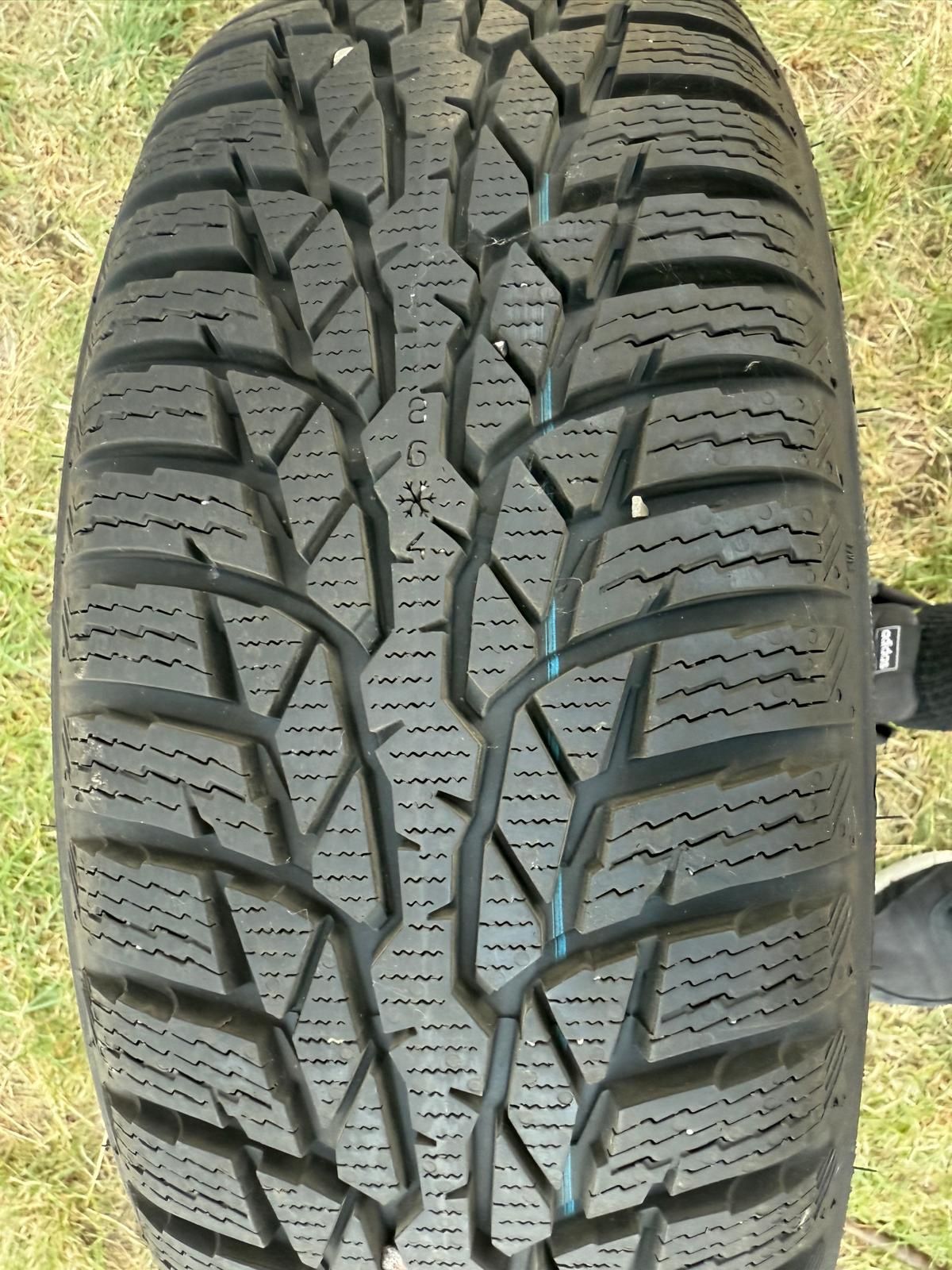 4 opony zimowe Nokian 175/65/14