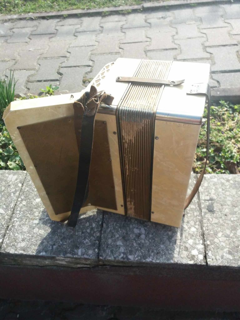 Hohner student 12 basow akordeon harmoszka