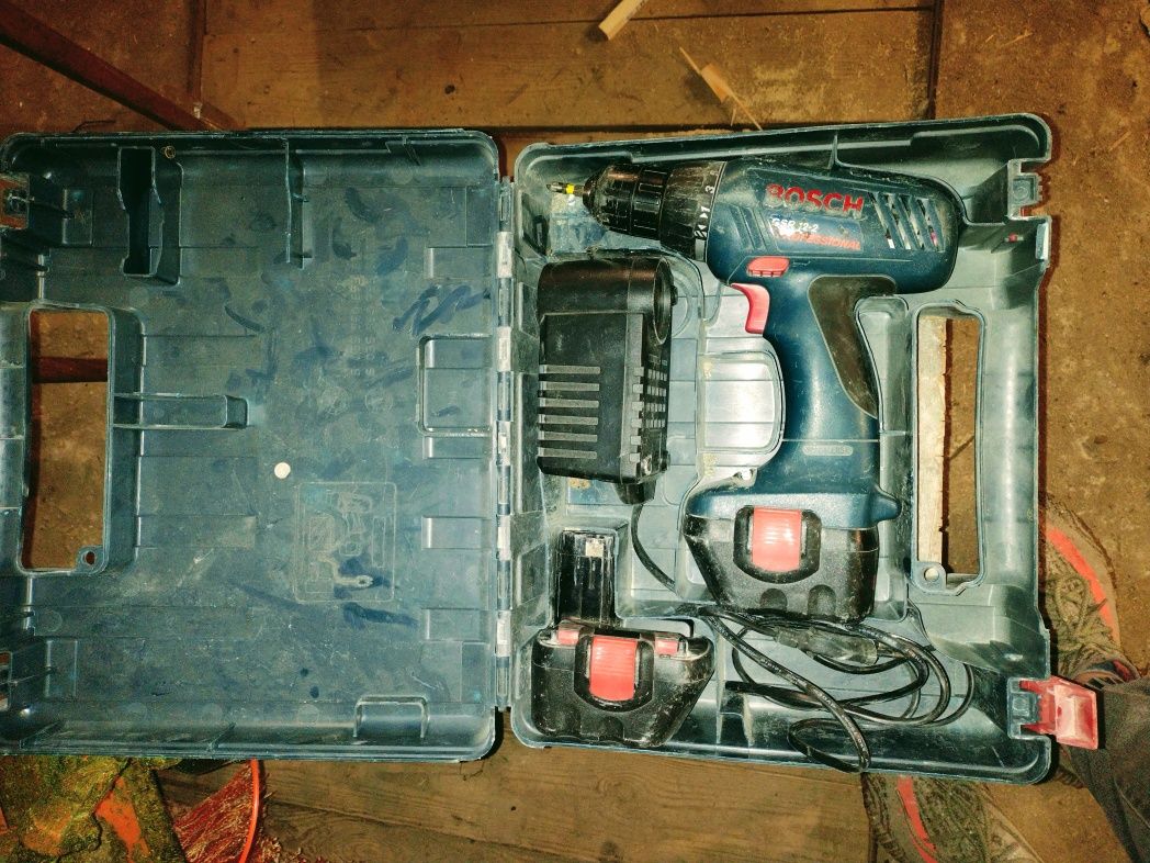 Шуруповерт Bosh 12v + 2 АКБ + кейс