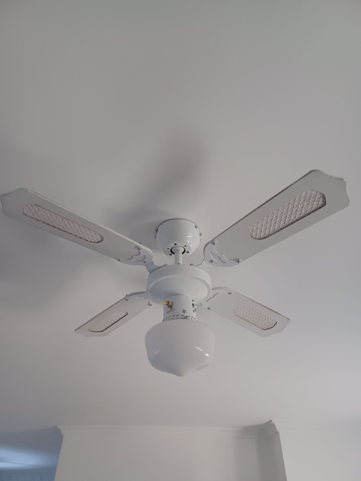 Ventilador de teto Barbade 4 pás