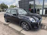MINI Cooper 1.5 136KM 2021r/ HUD/ dach panoramiczny/ automat/ kamera/ czarna skóra