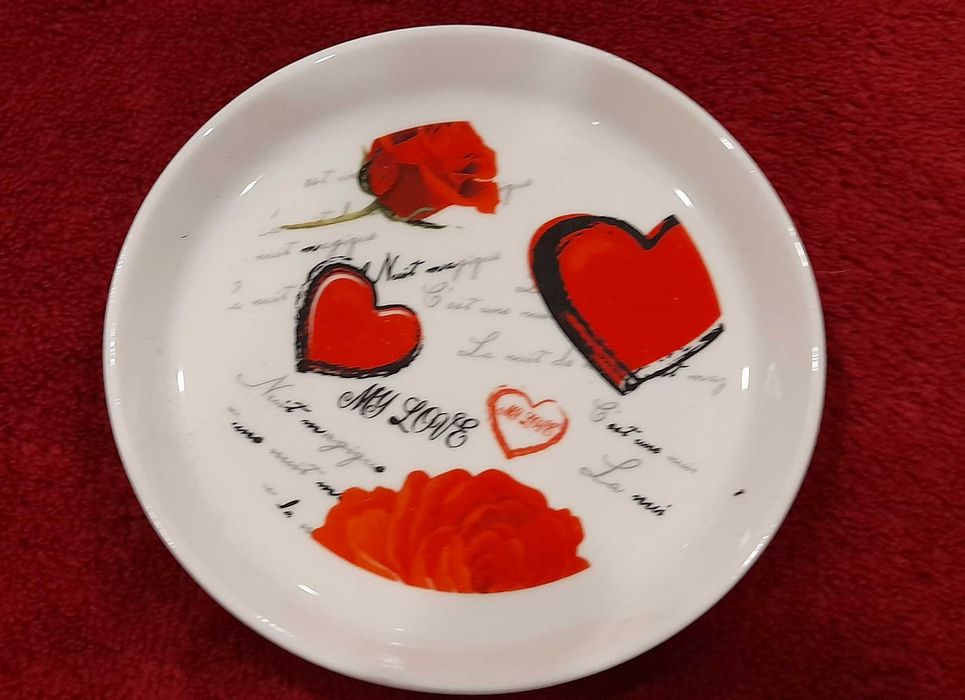 Podstawka talerzyk walentynki serduszka szerokość 10,5cm