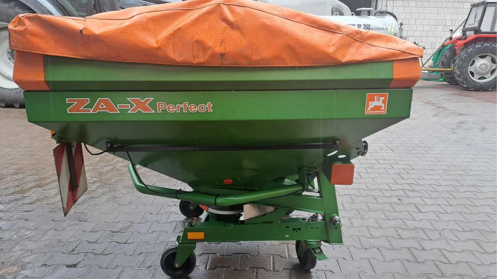 Sprzedam rozsiewacz nawozu Amazone ZA-X902 Perfect