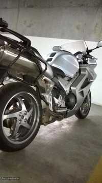 Honda VFR 800 Vtec