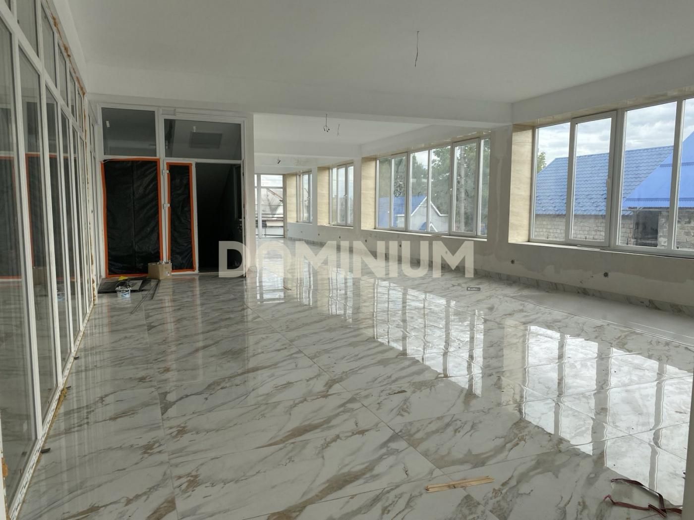 Оренда! Комерційне приміщення преміум-класу – 200 м² !!