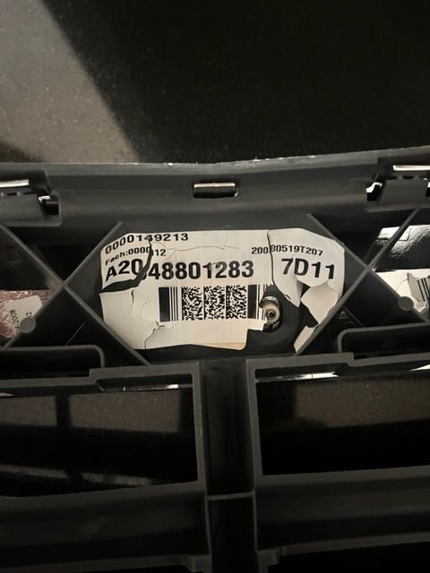 Radiator de grelha de Mercedes Classe C - NOVA