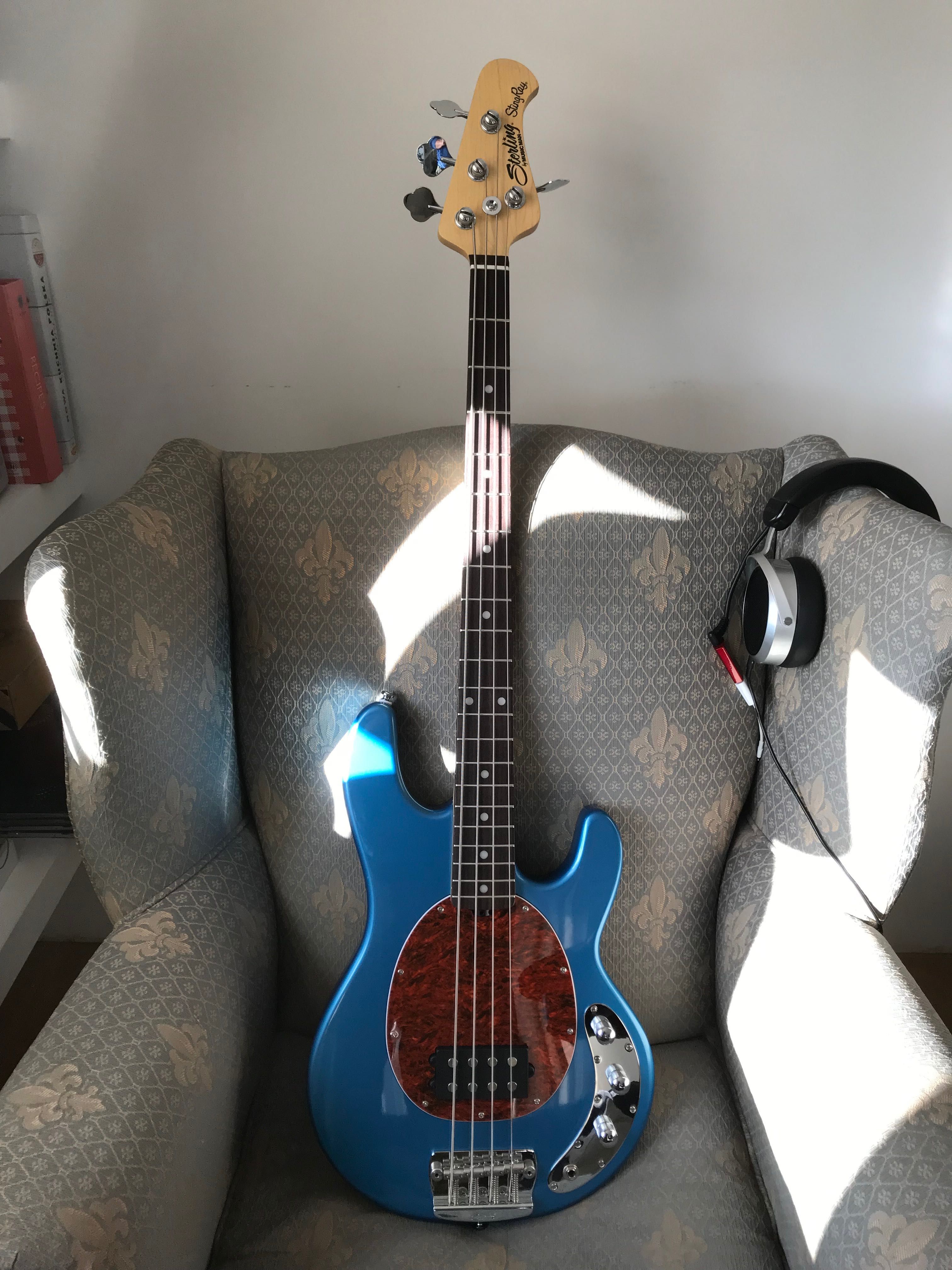 Gitara basowa Sterling Sterling RAY 24 CA TLB