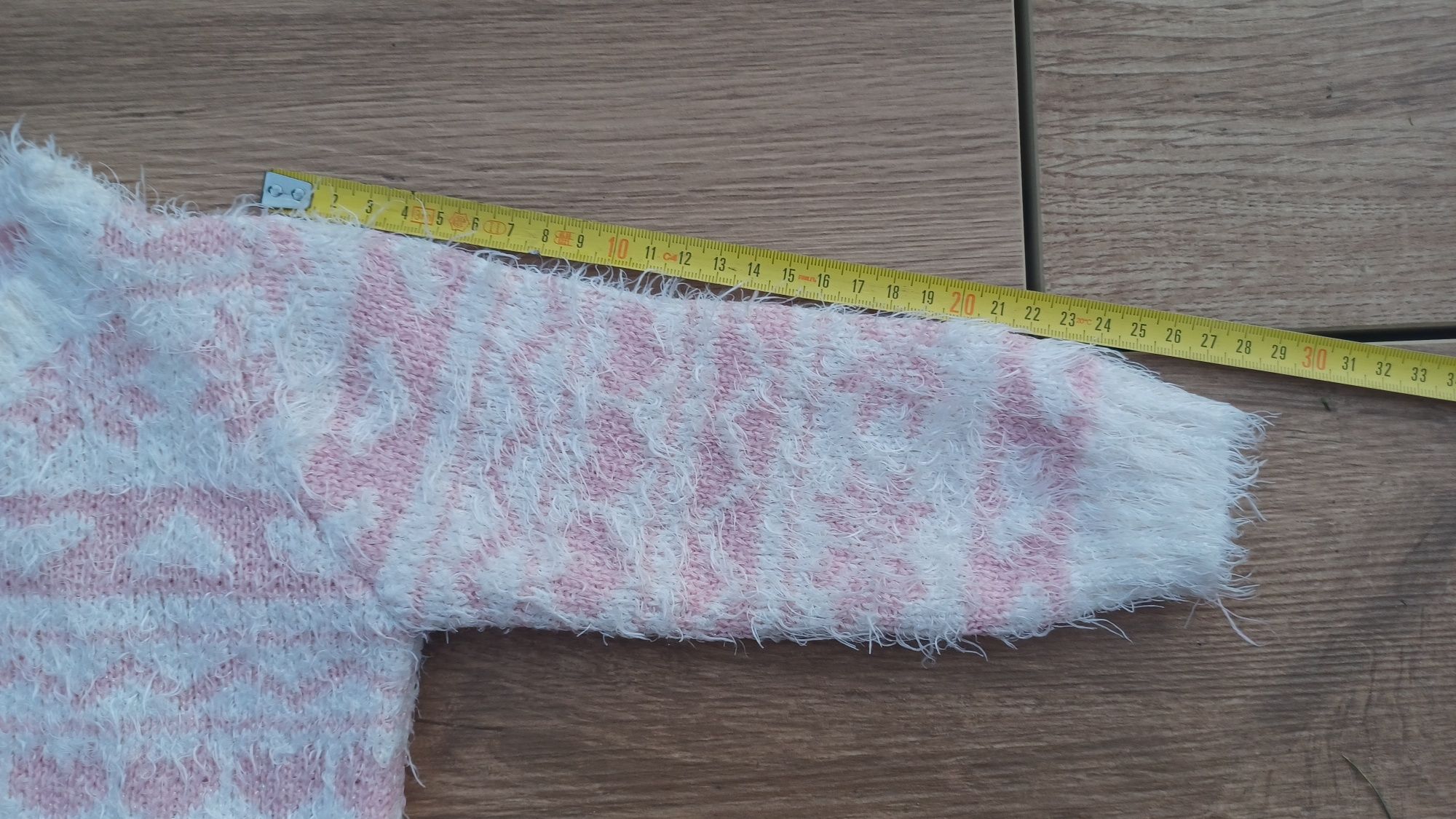 Sweter dziewczęcy rozm. 86