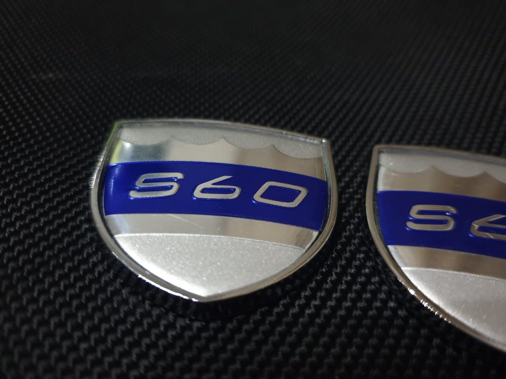 EMBLEMATY EXECUTIVE Naklejki Logo Volvo S60 Okazja 2szt