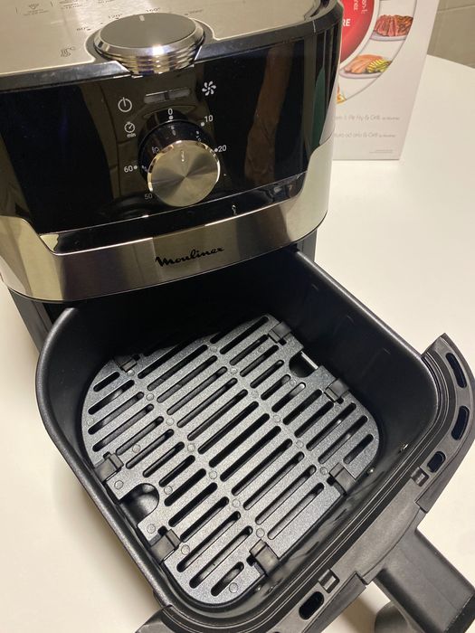 Air Fryer novinha em folha